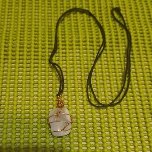 Elegant Wire-Wrapped White Pendant Necklace